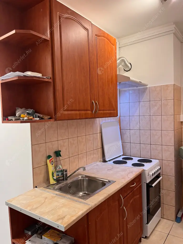Kiadó albérlet 200000 Ft/hó áron: Budapest, XV. kerület  Sárfű utca. Mérete: 35 nm, 1 szobás | Alberlet.hu - 6636492