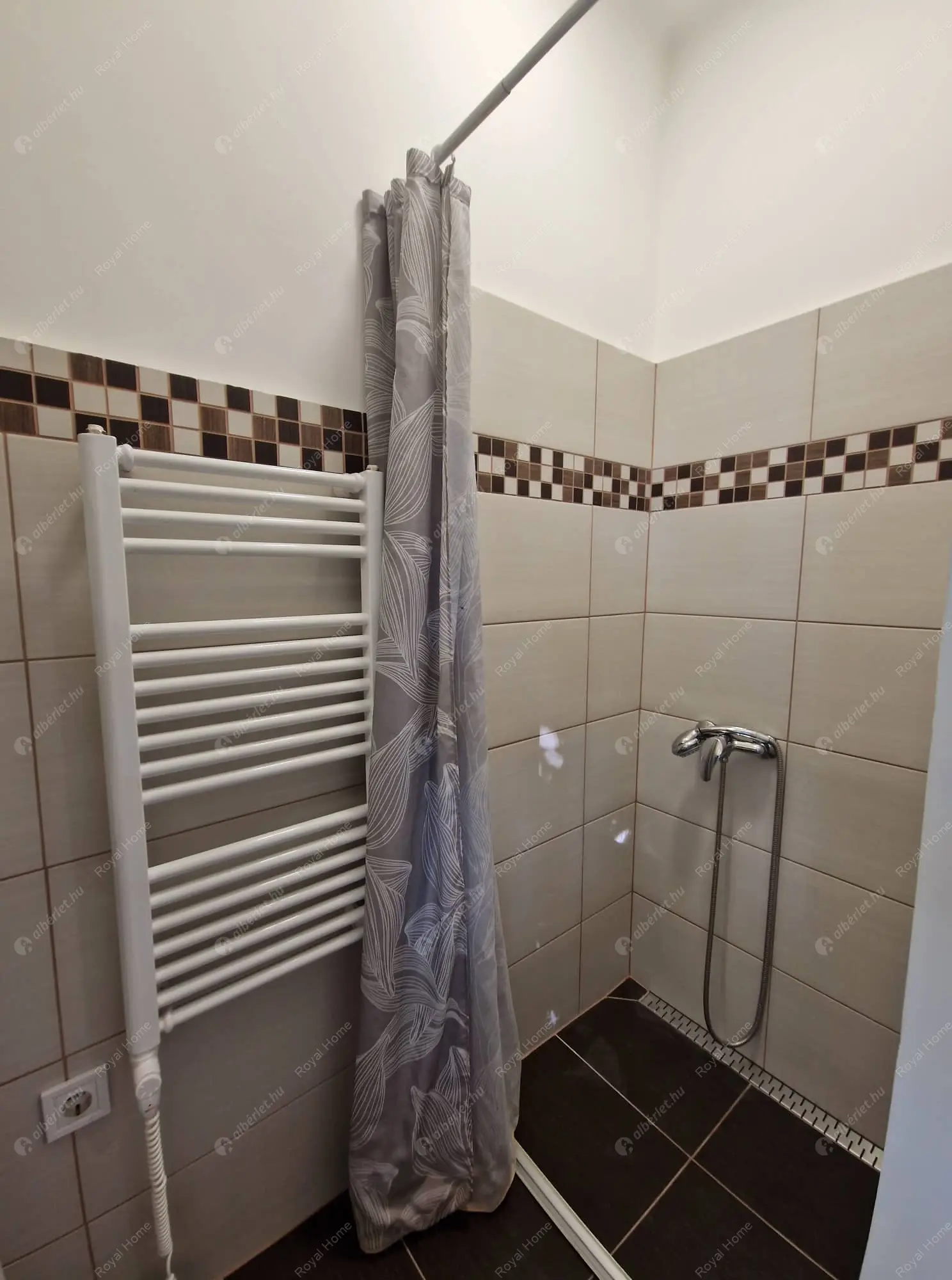 Kiadó albérlet 220000 Ft/hó áron: Budapest, XV. kerület  Törökszegfű tér. Mérete: 34 nm, 2 szobás | Alberlet.hu - 6611229