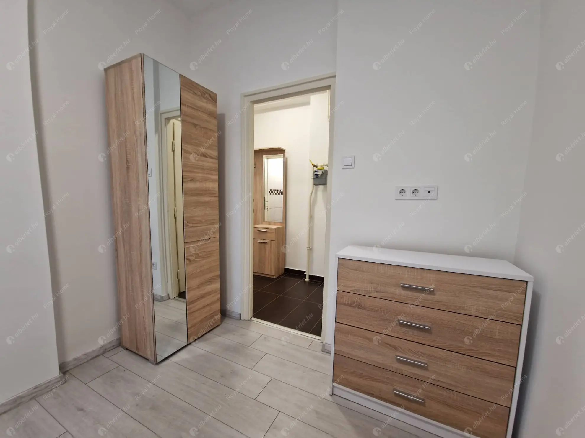 Kiadó albérlet 220000 Ft/hó áron: Budapest, XV. kerület  Törökszegfű tér. Mérete: 34 nm, 2 szobás | Alberlet.hu - 6611233