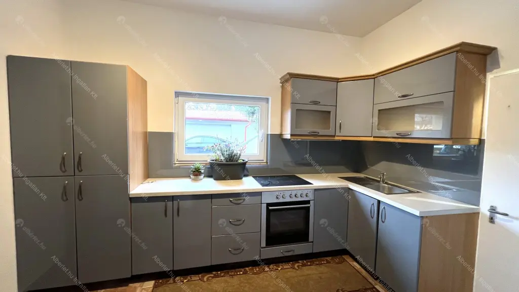 Kiadó albérlet 250000 Ft/hó áron: Budapest, XV. kerület  Vasvári Pál utca. Mérete: 95 nm, 3 szobás | Alberlet.hu - 6640034