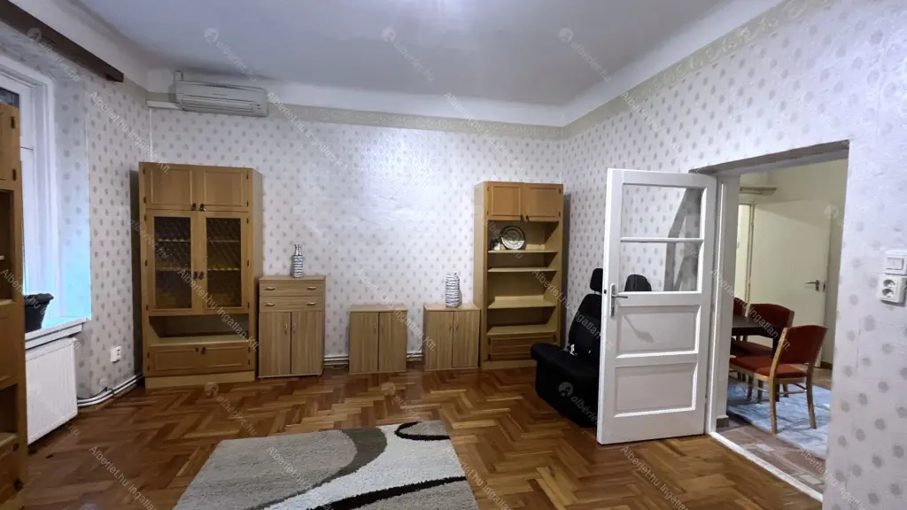 Kiadó albérlet 250000 Ft/hó áron: Budapest, XV. kerület  Vasvári Pál utca. Mérete: 95 nm, 3 szobás | Alberlet.hu - 6640035