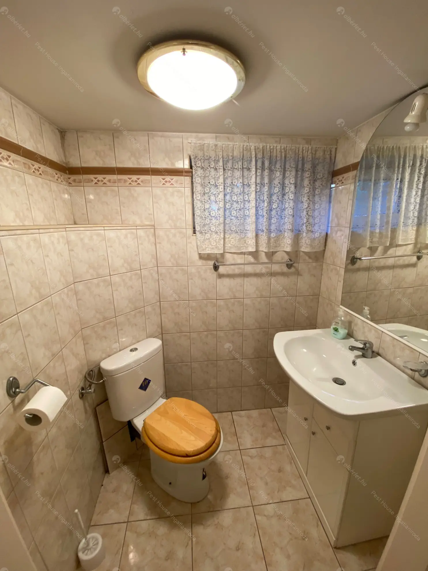 Kiadó albérlet 380000 Ft/hó áron: Budapest, XVI. kerület  Baross Gábor utca. Mérete: 125 nm, 4 szobás | Alberlet.hu - 6563072