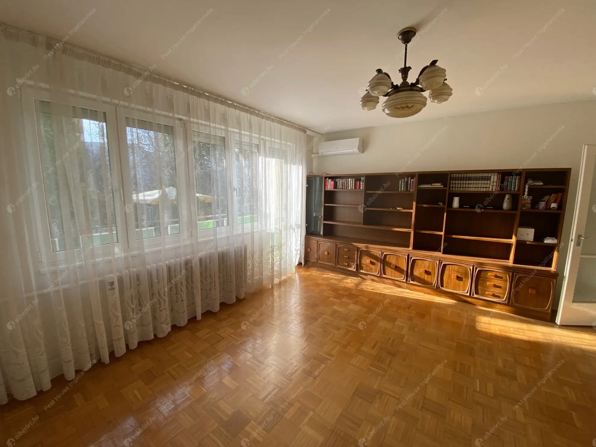 Kiadó albérlet 380000 Ft/hó áron: Budapest, XVI. kerület  Baross Gábor utca. Mérete: 125 nm, 4 szobás | Alberlet.hu - 6563087