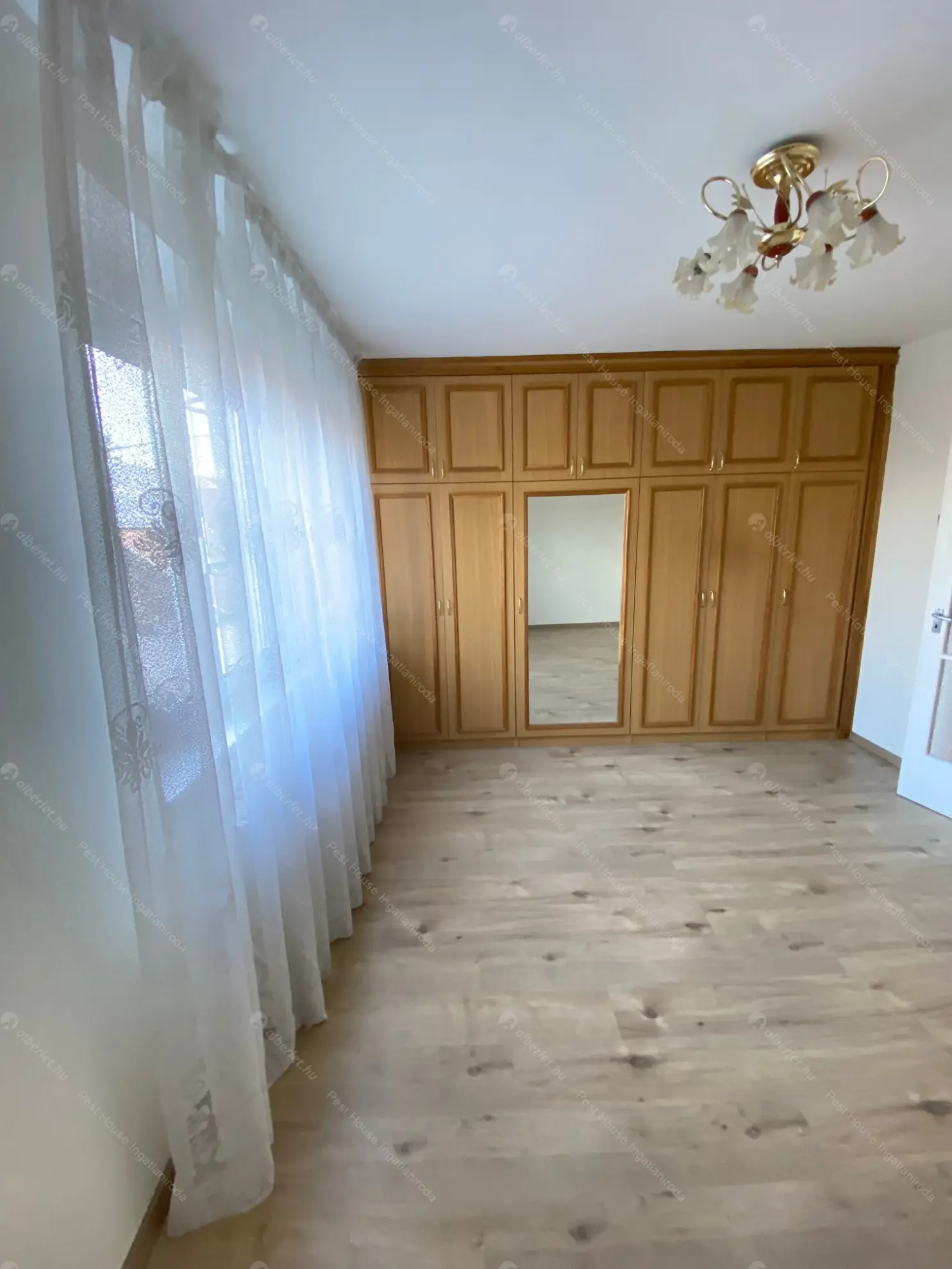 Kiadó albérlet 380000 Ft/hó áron: Budapest, XVI. kerület  Baross Gábor utca. Mérete: 125 nm, 4 szobás | Alberlet.hu - 6563095