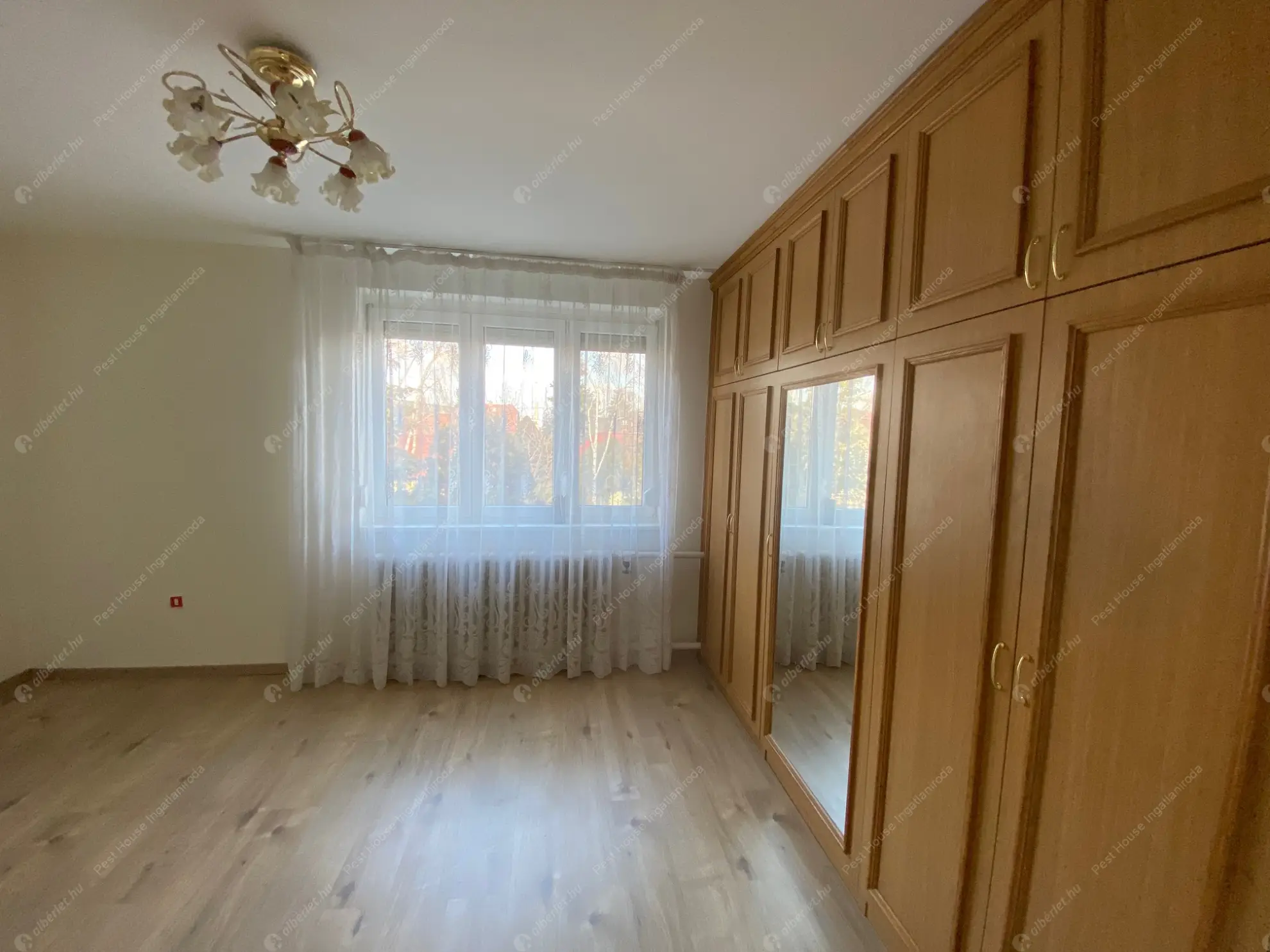 Kiadó albérlet 380000 Ft/hó áron: Budapest, XVI. kerület  Baross Gábor utca. Mérete: 125 nm, 4 szobás | Alberlet.hu - 6563096