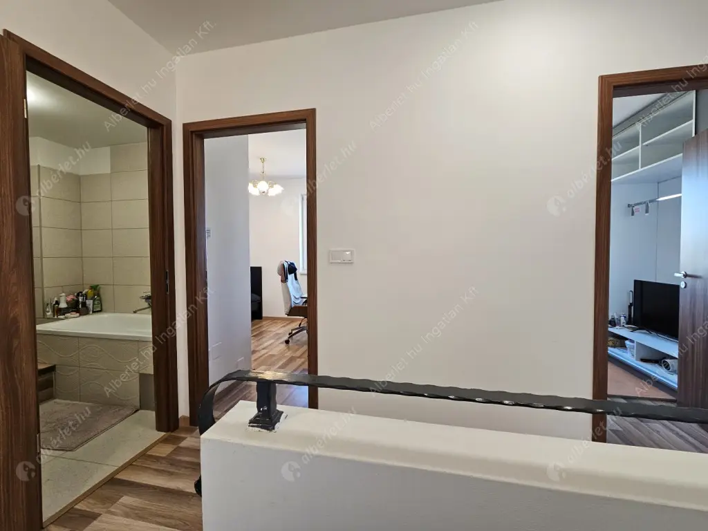 Kiadó albérlet 750000 Ft/hó áron: Budapest, XVI. kerület  Iskola utca. Mérete: 100 nm, 4 szobás | Alberlet.hu - 6599845