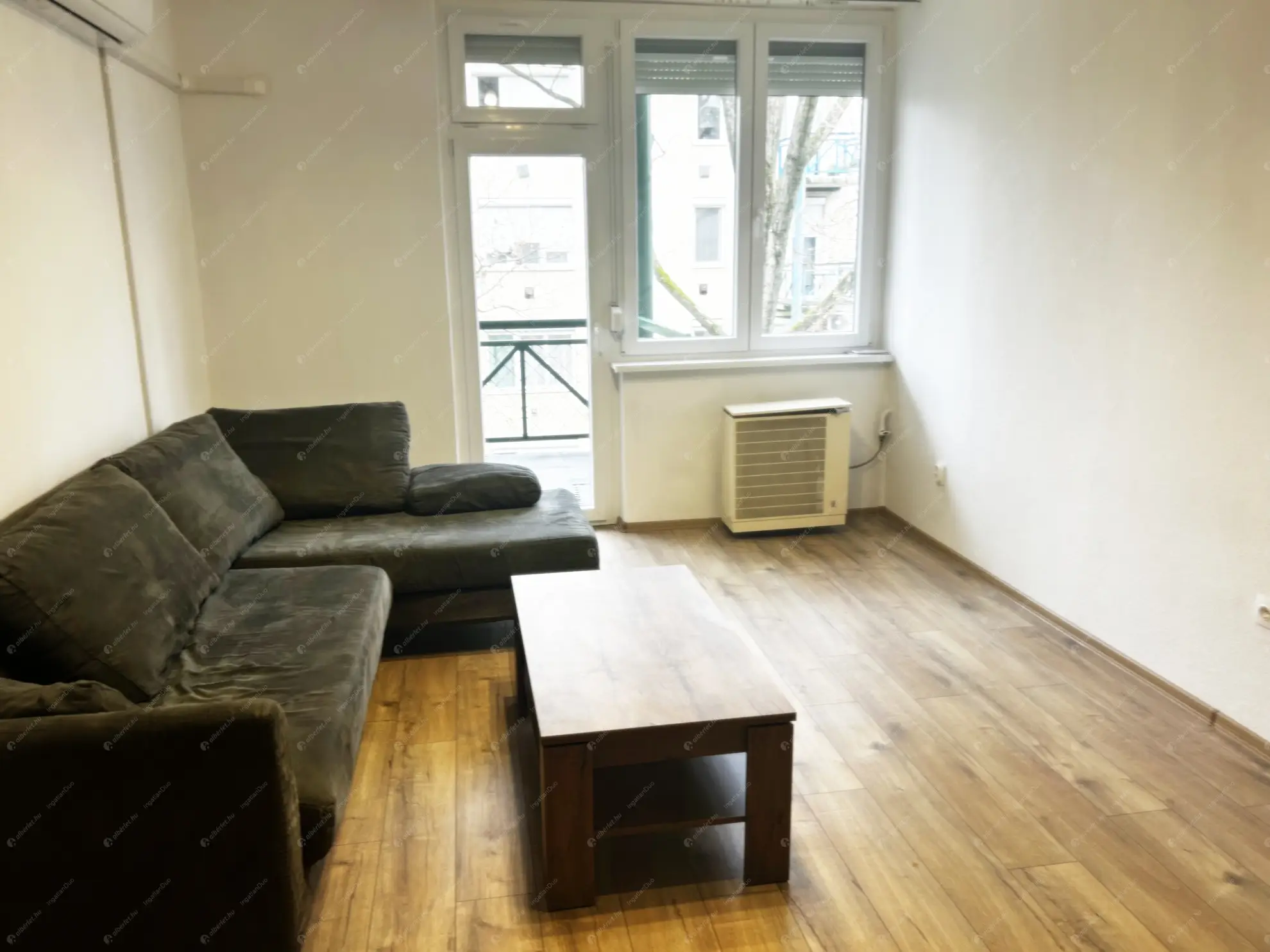 Kiadó albérlet 220000 Ft/hó áron: Budapest, XVI. kerület  Koronafürt utca. Mérete: 51 nm, 1 szobás | Alberlet.hu - 6599658