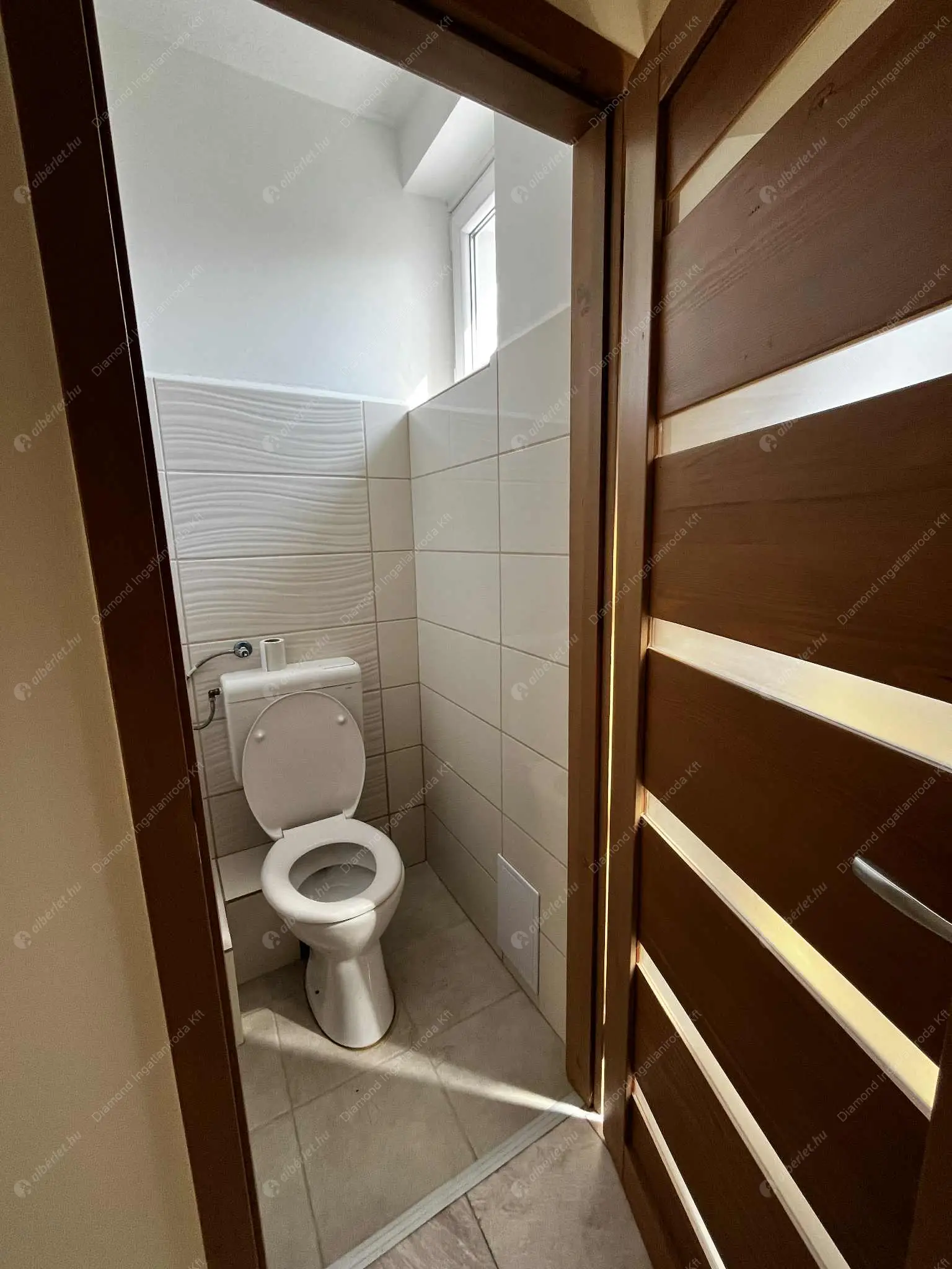 Kiadó albérlet 399000 Ft/hó áron: Budapest, XVI. kerület  Kossuth Lajos utca. Mérete: 90 nm, 4 szobás | Alberlet.hu - 6592748