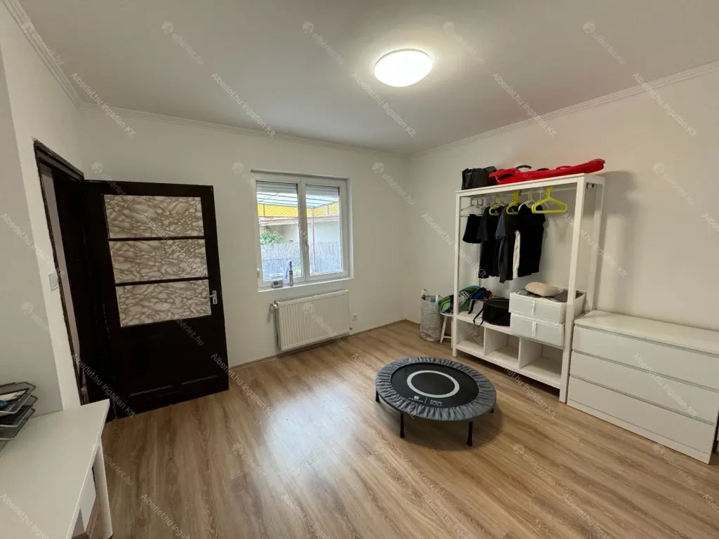 Kiadó albérlet 476000 Ft/hó áron: Budapest, XVI. kerület  Lapos köz. Mérete: 166 nm, 5 szobás | Alberlet.hu - 6697983