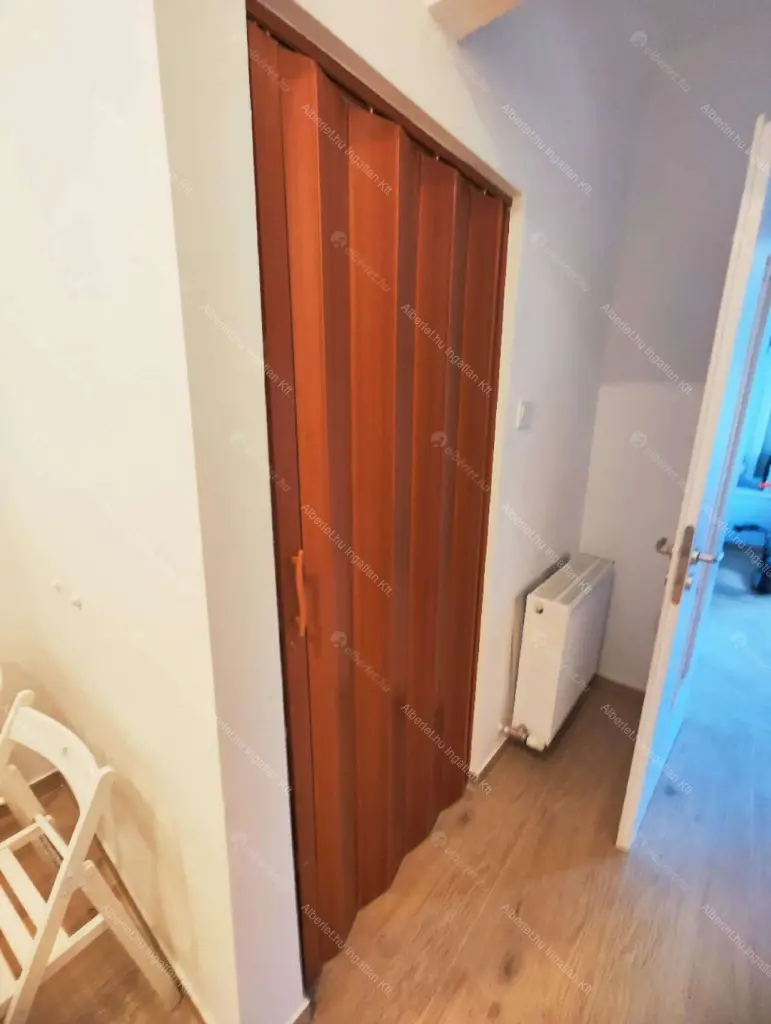 Kiadó albérlet 476000 Ft/hó áron: Budapest, XVI. kerület  Lapos köz. Mérete: 166 nm, 5 szobás | Alberlet.hu - 6697994