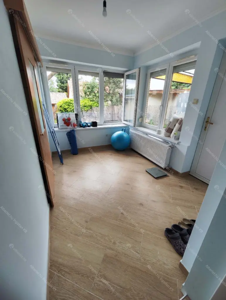 Kiadó albérlet 476000 Ft/hó áron: Budapest, XVI. kerület  Lapos köz. Mérete: 166 nm, 5 szobás | Alberlet.hu - 6697995