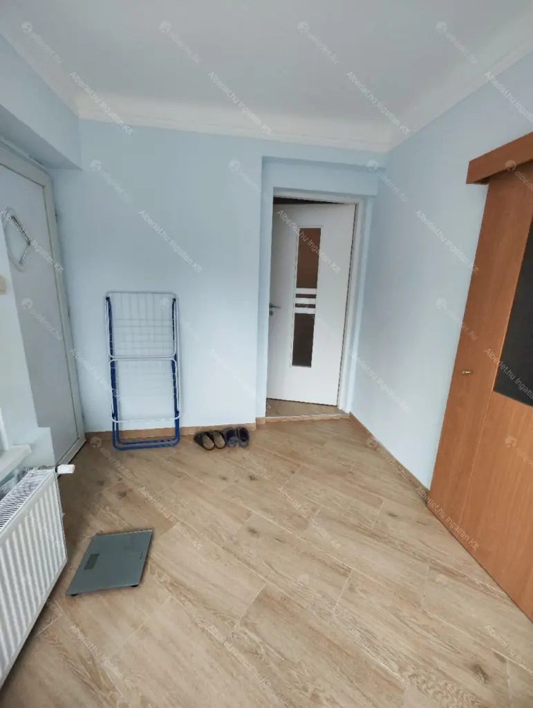 Kiadó albérlet 476000 Ft/hó áron: Budapest, XVI. kerület  Lapos köz. Mérete: 166 nm, 5 szobás | Alberlet.hu - 6697998