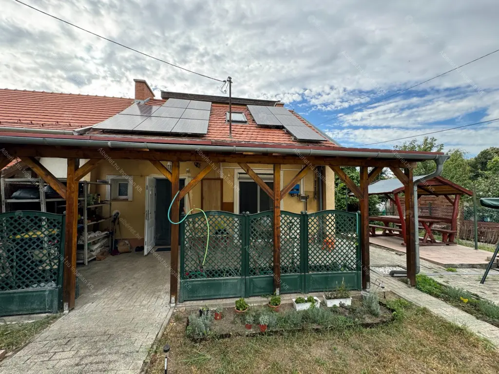 Kiadó albérlet 450000 Ft/hó áron: Budapest, XVI. kerület  Lapos köz. Mérete: 166 nm, 5 szobás | Alberlet.hu - 6706576