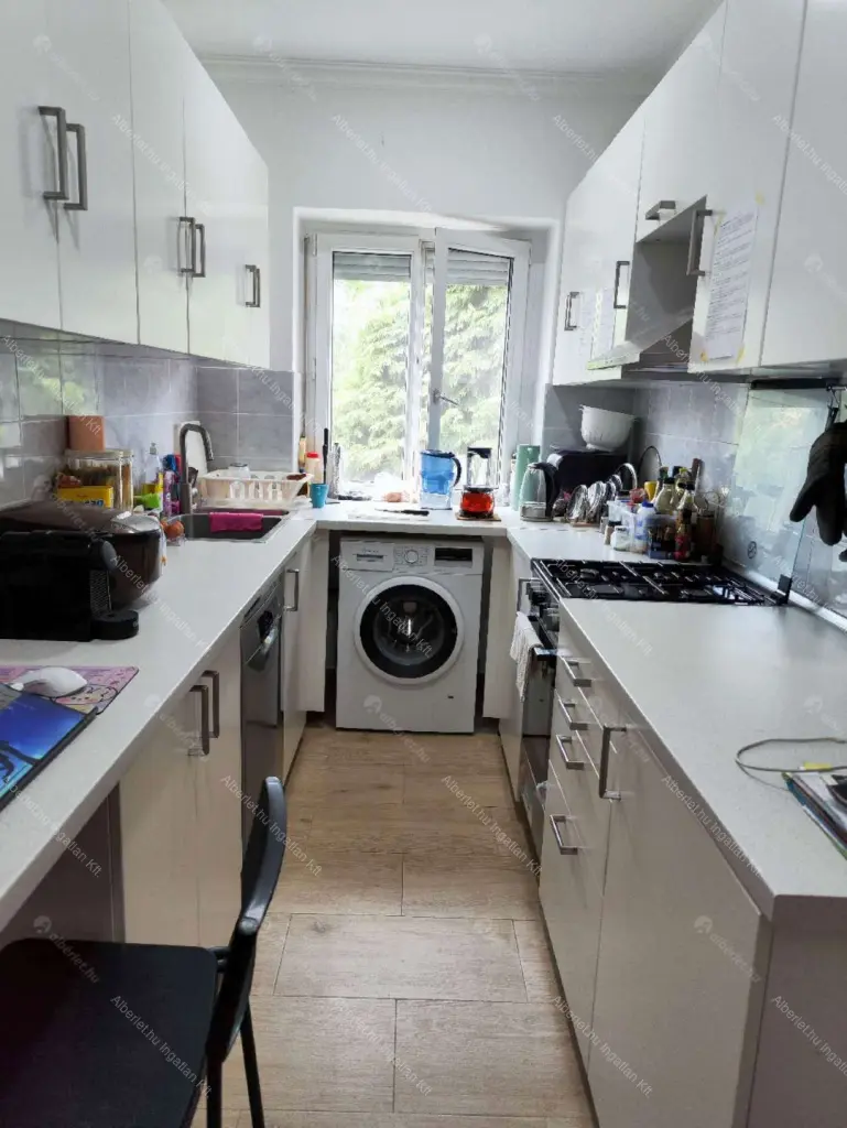 Kiadó albérlet 450000 Ft/hó áron: Budapest, XVI. kerület  Lapos köz. Mérete: 166 nm, 5 szobás | Alberlet.hu - 6706592