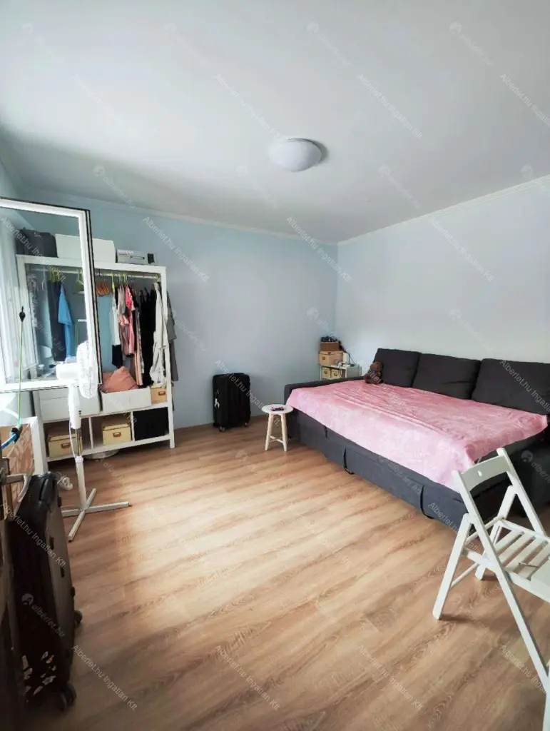 Kiadó albérlet 450000 Ft/hó áron: Budapest, XVI. kerület  Lapos köz. Mérete: 166 nm, 5 szobás | Alberlet.hu - 6706597