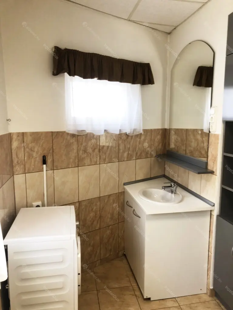 Kiadó albérlet 160000 Ft/hó áron: Budapest, XVI. kerület  Margit utca. Mérete: 30 nm, 1 szobás | Alberlet.hu - 5383711