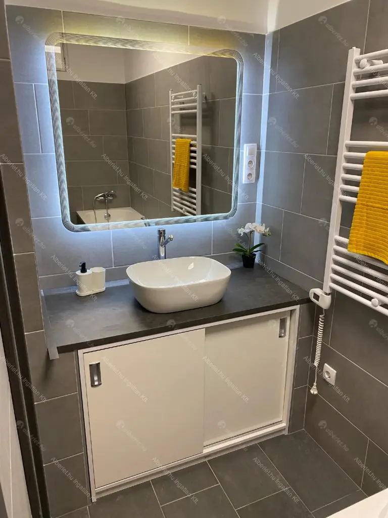 Kiadó albérlet 230000 Ft/hó áron: Budapest, XVI. kerület  Molnár István sétány. Mérete: 52 nm, 2 szobás | Alberlet.hu - 6703619