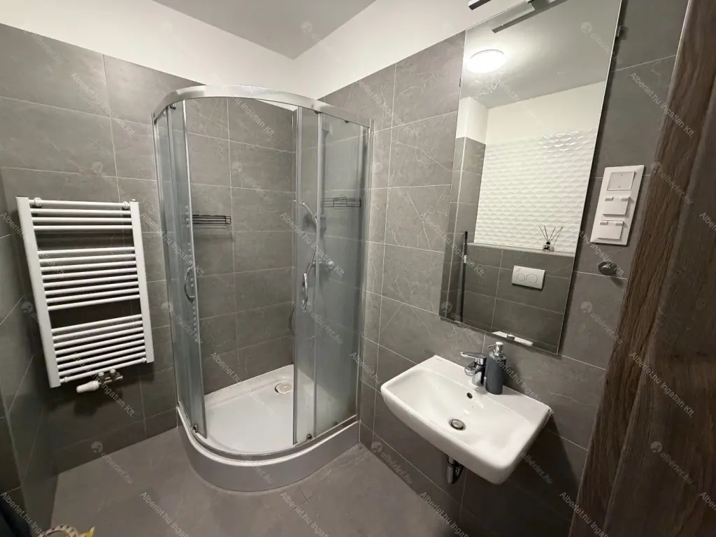 Kiadó albérlet 280000 Ft/hó áron: Budapest, XVI. kerület  Nyitra utca. Mérete: 46 nm, 2 szobás | Alberlet.hu - 6688518