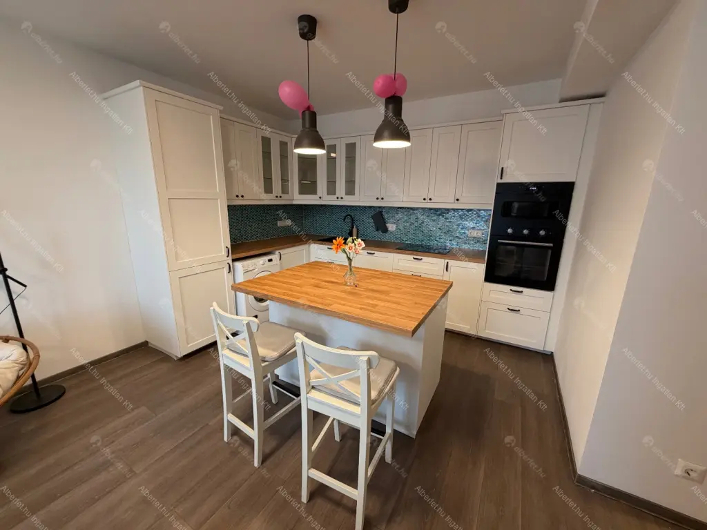 Kiadó albérlet 280000 Ft/hó áron: Budapest, XVI. kerület  Nyitra utca. Mérete: 46 nm, 2 szobás | Alberlet.hu - 6688524