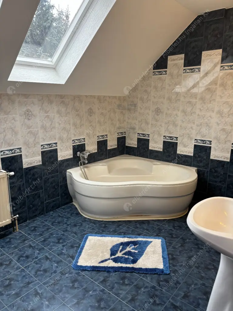 Kiadó albérlet 550000 Ft/hó áron: Budapest, XVI. kerület  Õrvezető utca. Mérete: 200 nm, 5 szobás | Alberlet.hu - 6571135