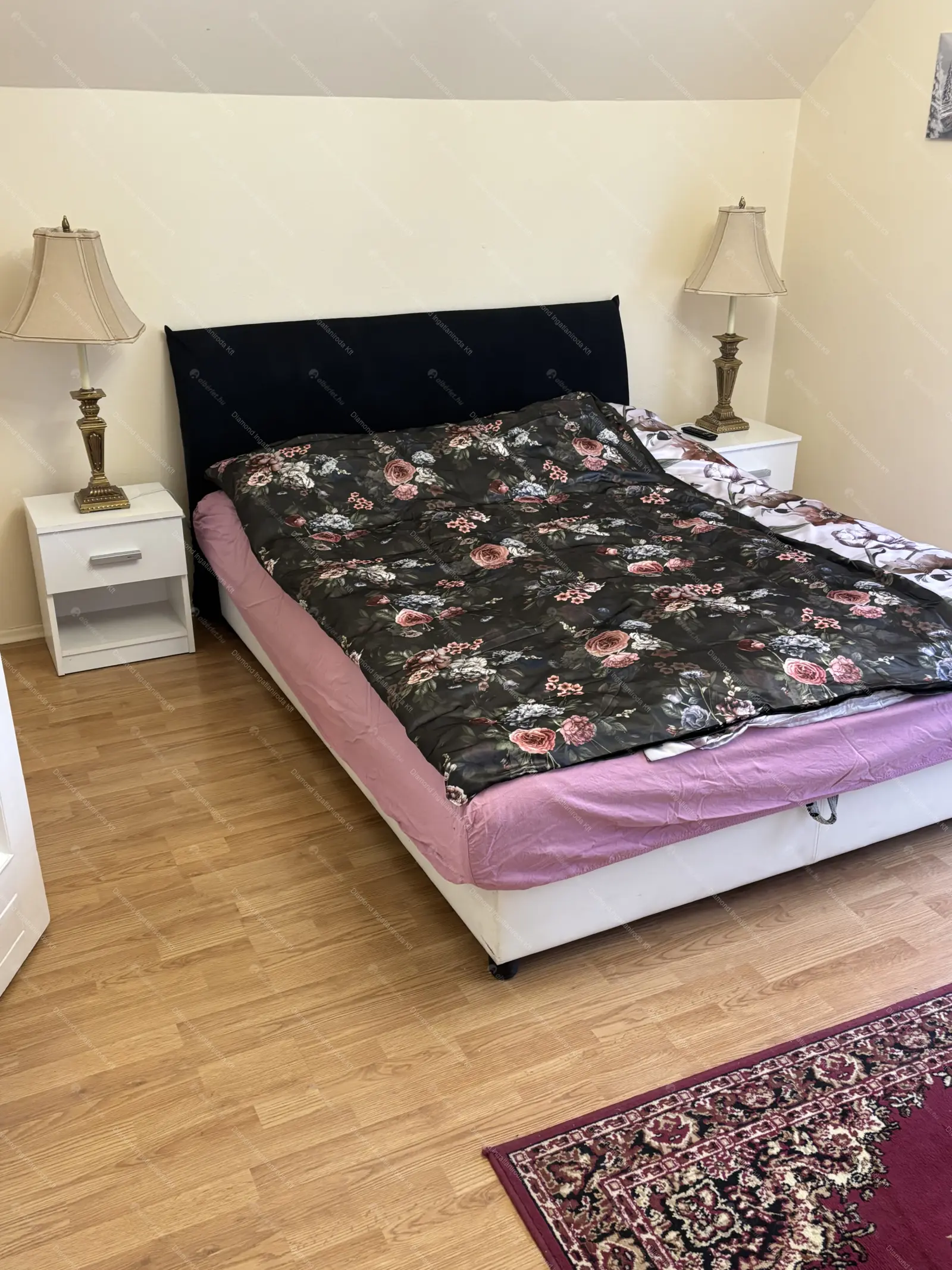 Kiadó albérlet 550000 Ft/hó áron: Budapest, XVI. kerület  Õrvezető utca. Mérete: 200 nm, 5 szobás | Alberlet.hu - 6643154