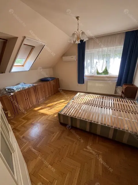Kiadó albérlet 650000 Ft/hó áron: Budapest, XVI. kerület  Petőfi utca. Mérete: 160 nm, 4 szobás | Alberlet.hu - 6795769
