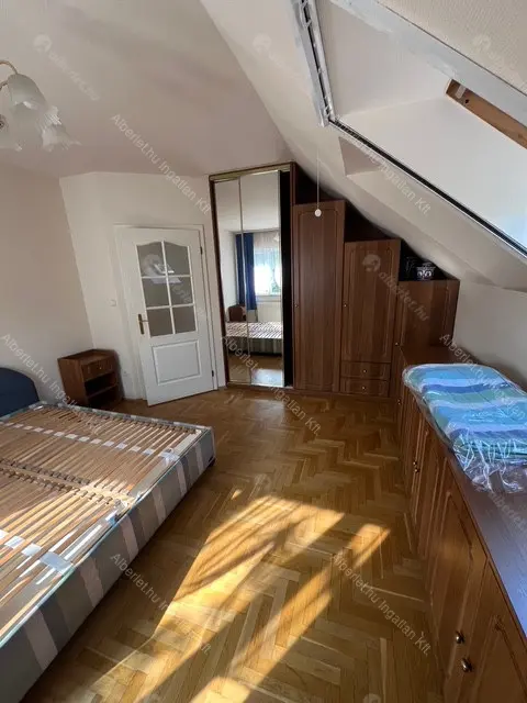 Kiadó albérlet 650000 Ft/hó áron: Budapest, XVI. kerület  Petőfi utca. Mérete: 160 nm, 4 szobás | Alberlet.hu - 6795776