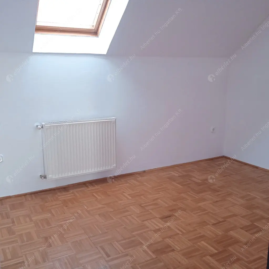 Kiadó albérlet 240000 Ft/hó áron: Budapest, XVI. kerület  Rákosi út. Mérete: 67 nm, 3 szobás | Alberlet.hu - 6614262