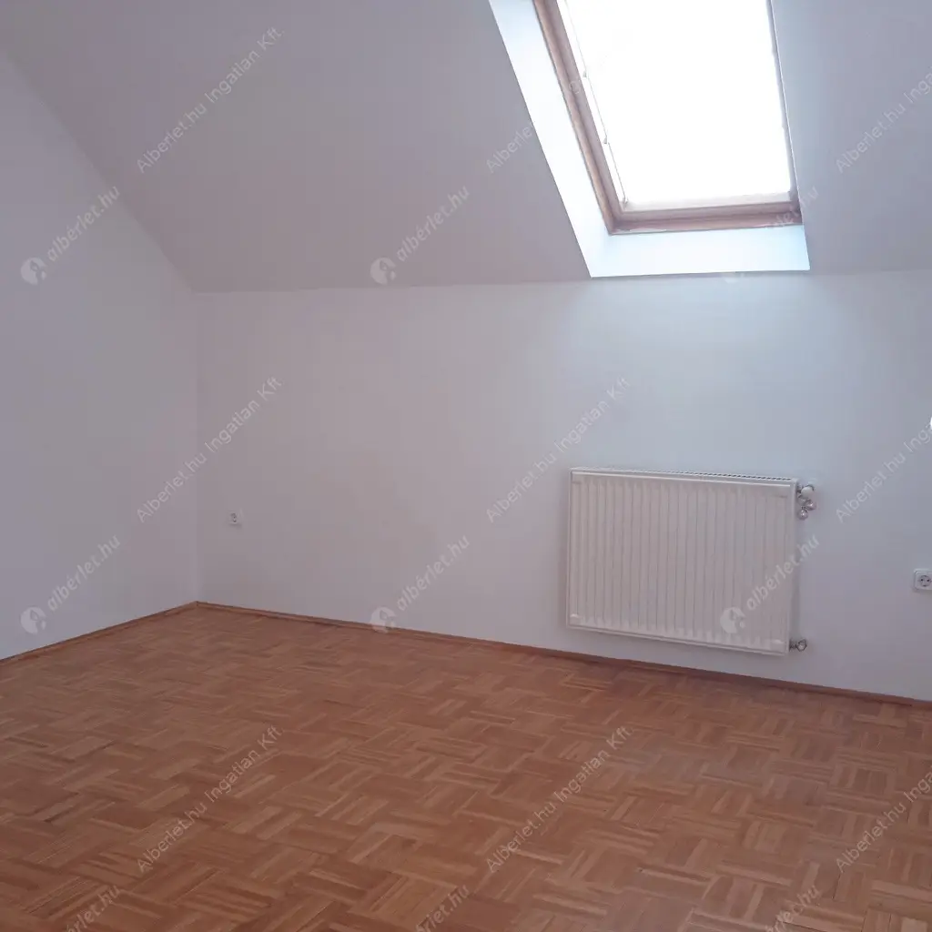 Kiadó albérlet 240000 Ft/hó áron: Budapest, XVI. kerület  Rákosi út. Mérete: 67 nm, 3 szobás | Alberlet.hu - 6614267