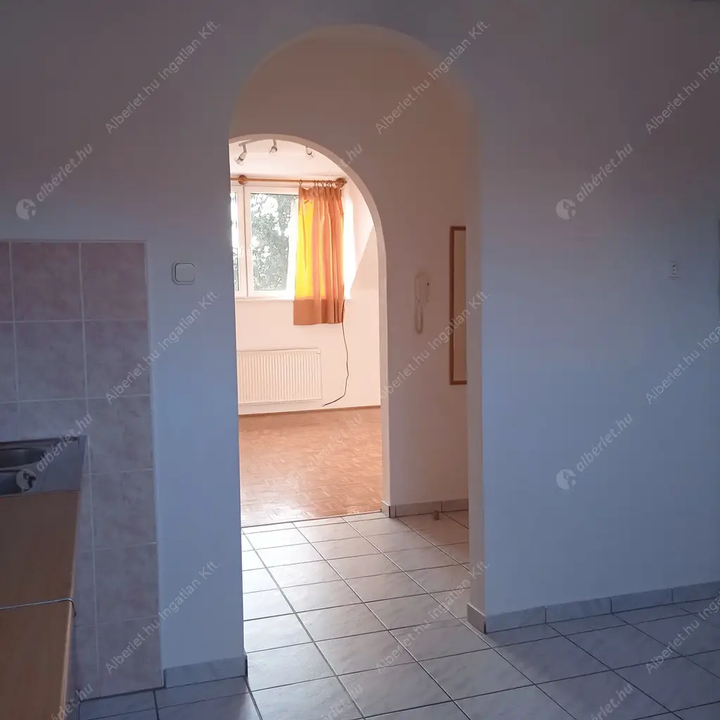 Kiadó albérlet 240000 Ft/hó áron: Budapest, XVI. kerület  Rákosi út. Mérete: 67 nm, 3 szobás | Alberlet.hu - 6618842