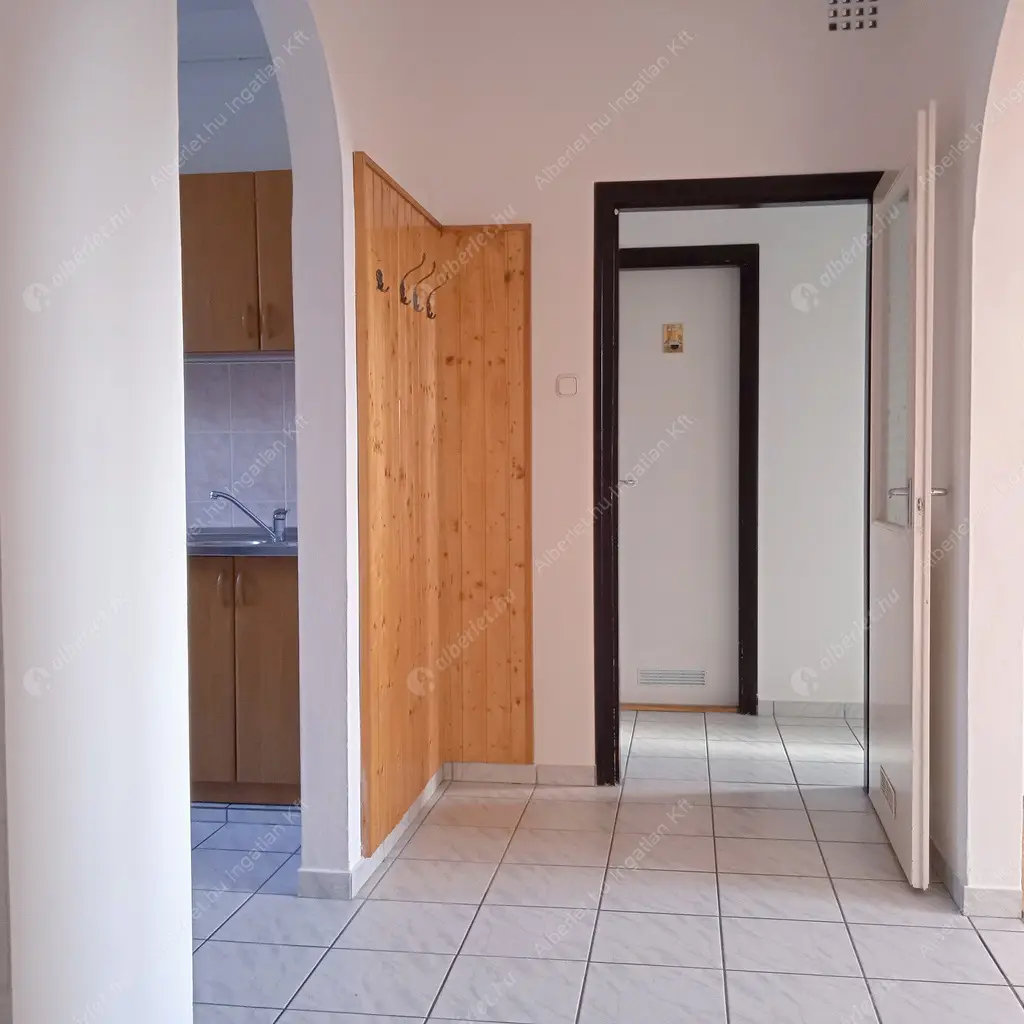 Kiadó albérlet 240000 Ft/hó áron: Budapest, XVI. kerület  Rákosi út. Mérete: 67 nm, 3 szobás | Alberlet.hu - 6618850