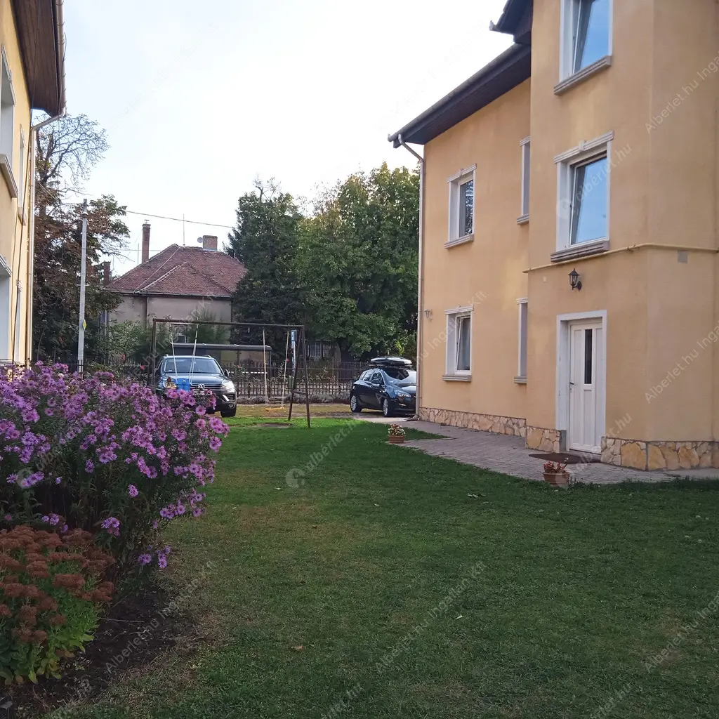 Kiadó albérlet 240000 Ft/hó áron: Budapest, XVI. kerület  Rákosi út. Mérete: 67 nm, 3 szobás | Alberlet.hu - 6618859