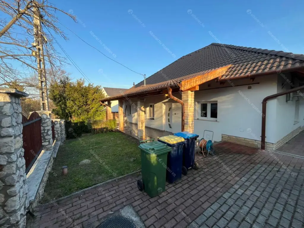 Kiadó albérlet 550000 Ft/hó áron: Budapest, XVI. kerület  Rendelő utca. Mérete: 130 nm, 2 szobás | Alberlet.hu - 6683558