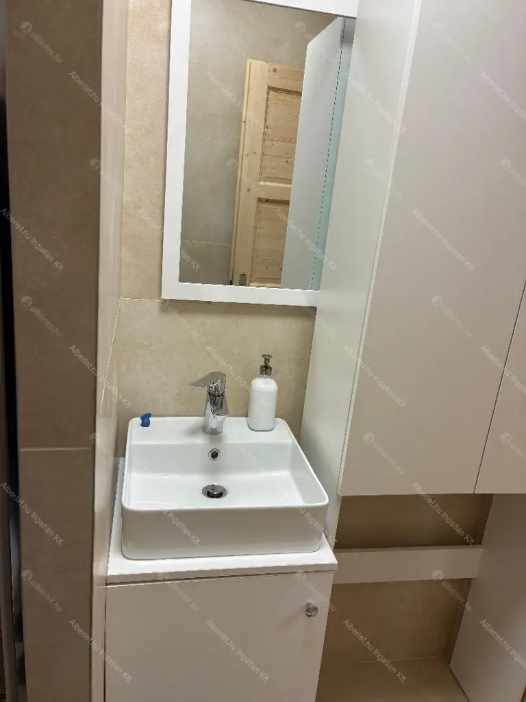 Kiadó albérlet 170000 Ft/hó áron: Budapest, XVI. kerület  Sóderos utca. Mérete: 20 nm, 1 szobás | Alberlet.hu - 6672015