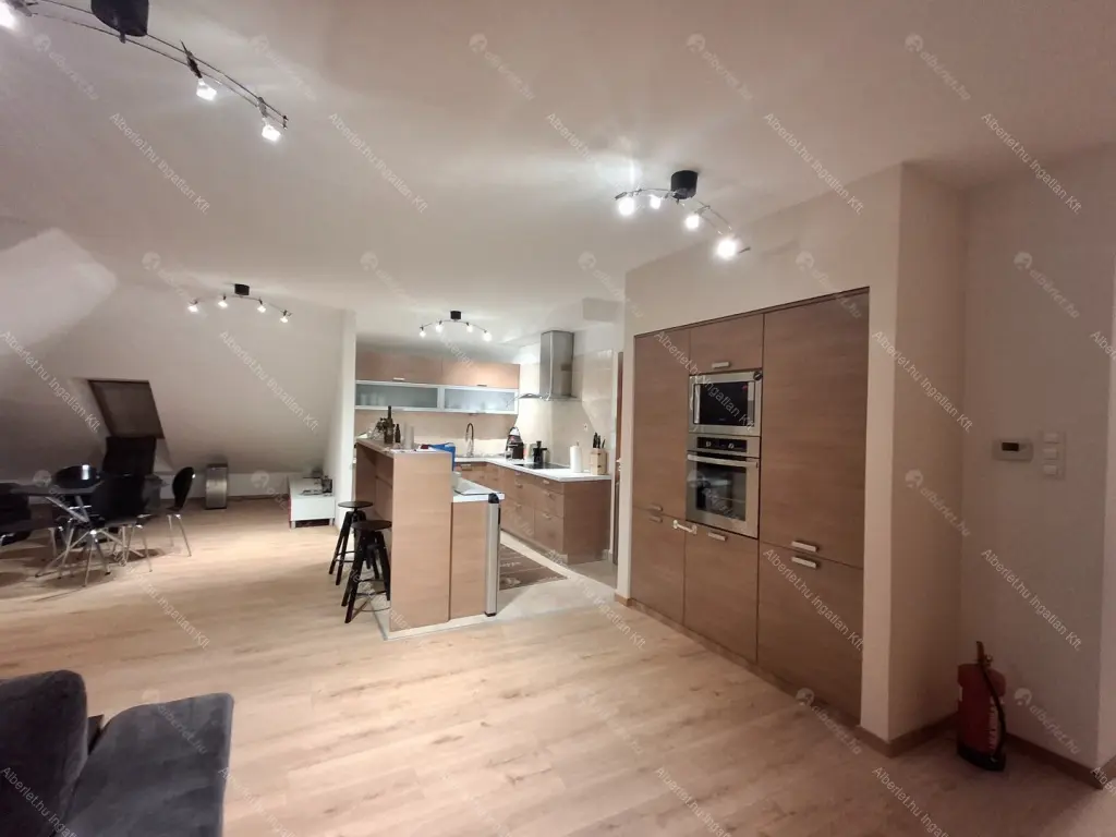 Kiadó albérlet 500000 Ft/hó áron: Budapest, XVI. kerület  Vágás utca. Mérete: 125 nm, 4 szobás | Alberlet.hu - 6650893