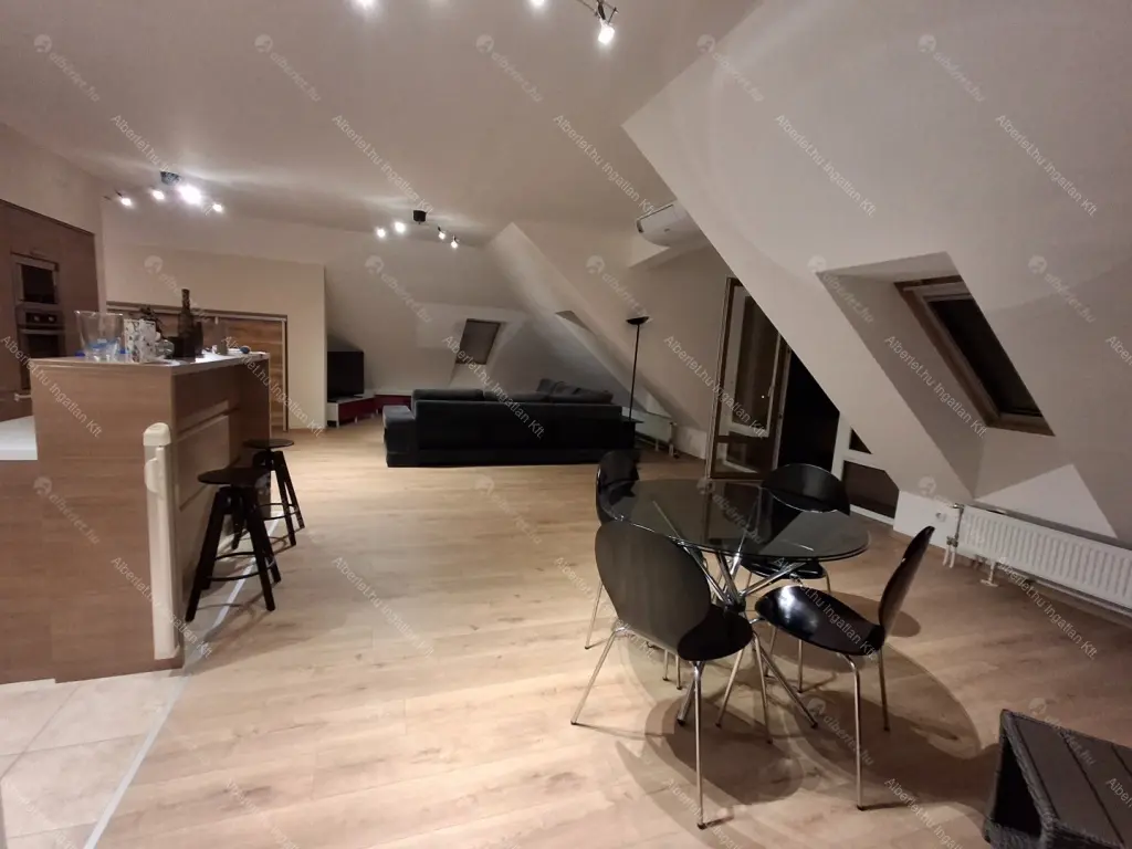 Kiadó albérlet 500000 Ft/hó áron: Budapest, XVI. kerület  Vágás utca. Mérete: 125 nm, 4 szobás | Alberlet.hu - 6650896