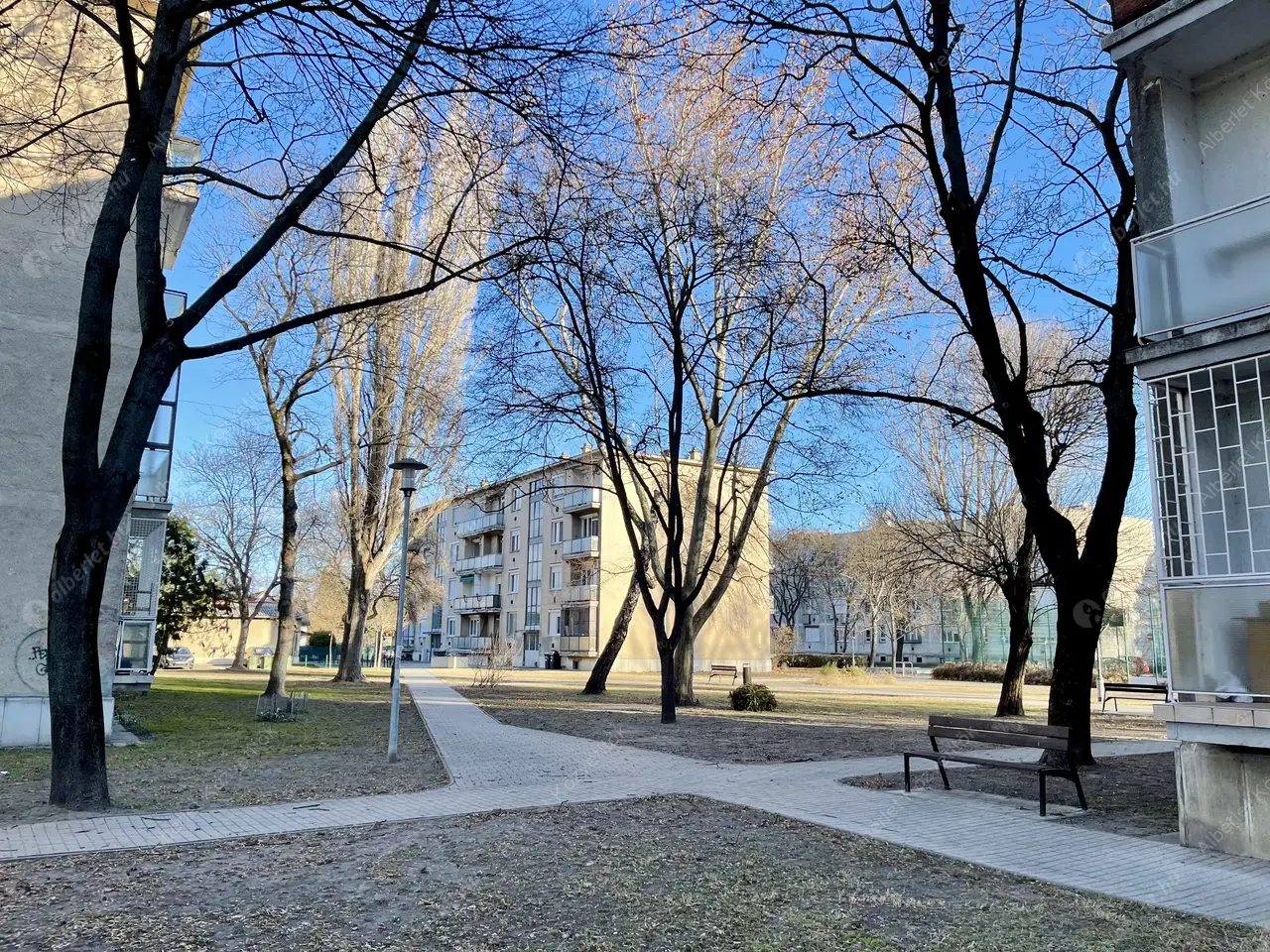 Kiadó albérlet 175000 Ft/hó áron: Budapest, XVI. kerület  Védő utca. Mérete: 39 nm, 1 szobás | Alberlet.hu - 5549671