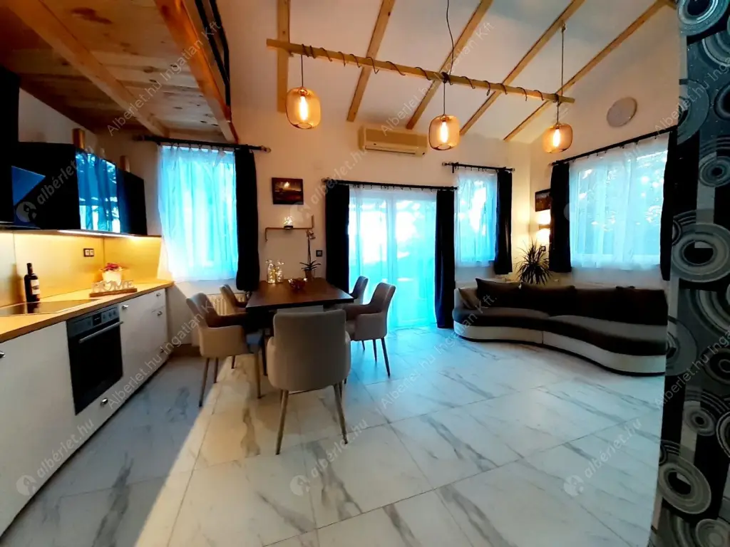 Kiadó albérlet 420000 Ft/hó áron: Budapest, XVI. kerület  Vidám vásár utca. Mérete: 80 nm, 4 szobás | Alberlet.hu - 6638519