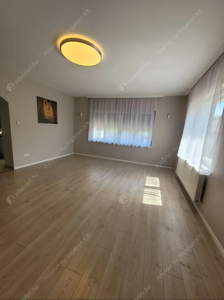 Kiadó albérlet 1500000 Ft/hó áron: Budapest, XVII. kerület  540. utca. Mérete: 220 nm, 8 szobás | Alberlet.hu - 6557000