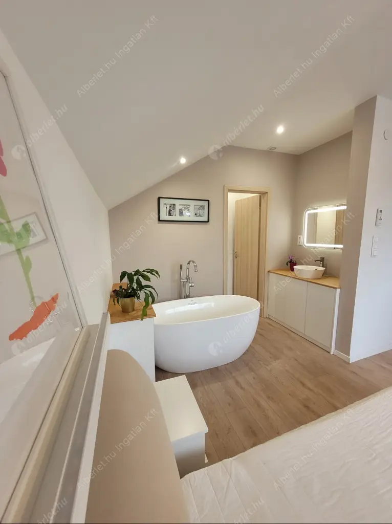 Kiadó albérlet 1500000 Ft/hó áron: Budapest, XVII. kerület  540. utca. Mérete: 220 nm, 8 szobás | Alberlet.hu - 6557005