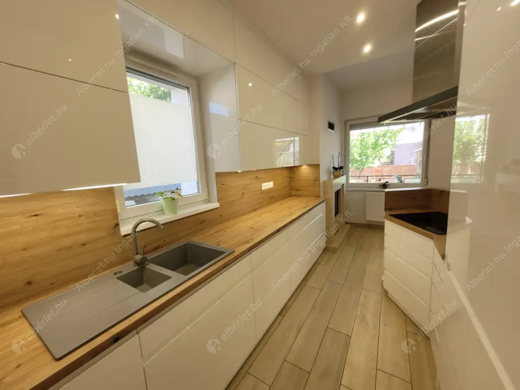 Kiadó albérlet 1500000 Ft/hó áron: Budapest, XVII. kerület  540. utca. Mérete: 220 nm, 8 szobás | Alberlet.hu - 6557006