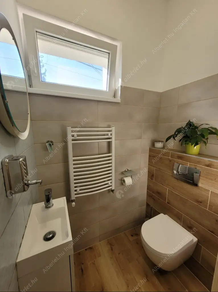 Kiadó albérlet 1500000 Ft/hó áron: Budapest, XVII. kerület  540. utca. Mérete: 220 nm, 8 szobás | Alberlet.hu - 6616054