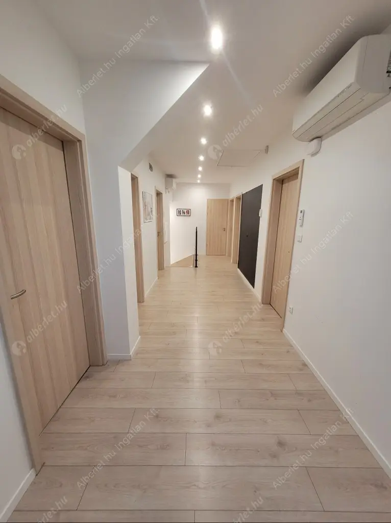 Kiadó albérlet 1500000 Ft/hó áron: Budapest, XVII. kerület  540. utca. Mérete: 220 nm, 8 szobás | Alberlet.hu - 6616061
