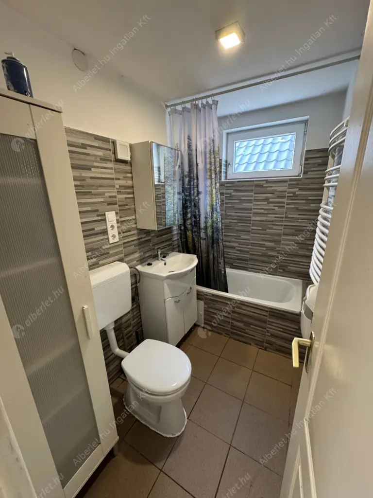 Kiadó albérlet 200000 Ft/hó áron: Budapest, XVII. kerület  Csokonai utca. Mérete: 30 nm, 1 szobás | Alberlet.hu - 6577302