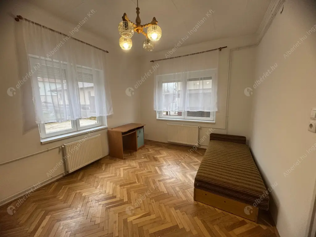 Kiadó albérlet 250000 Ft/hó áron: Budapest, XVII. kerület  Ecsedháza utca. Mérete: 100 nm, 3 szobás | Alberlet.hu - 6603609
