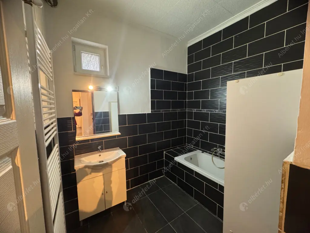 Kiadó albérlet 250000 Ft/hó áron: Budapest, XVII. kerület  Ecsedháza utca. Mérete: 100 nm, 3 szobás | Alberlet.hu - 6603619