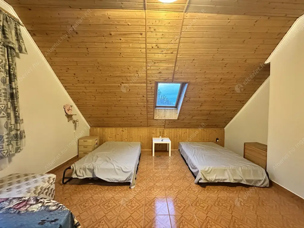 Kiadó albérlet 390000 Ft/hó áron: Budapest, XVII. kerület  Kálnok utca. Mérete: 200 nm, 4 szobás | Alberlet.hu - 6578332