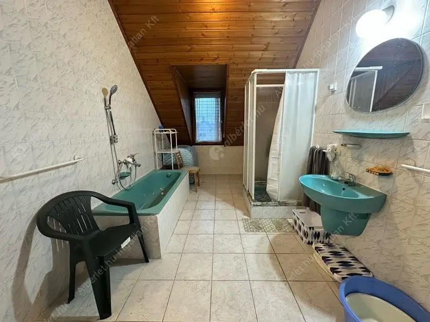 Kiadó albérlet 390000 Ft/hó áron: Budapest, XVII. kerület  Kálnok utca. Mérete: 200 nm, 4 szobás | Alberlet.hu - 6578337