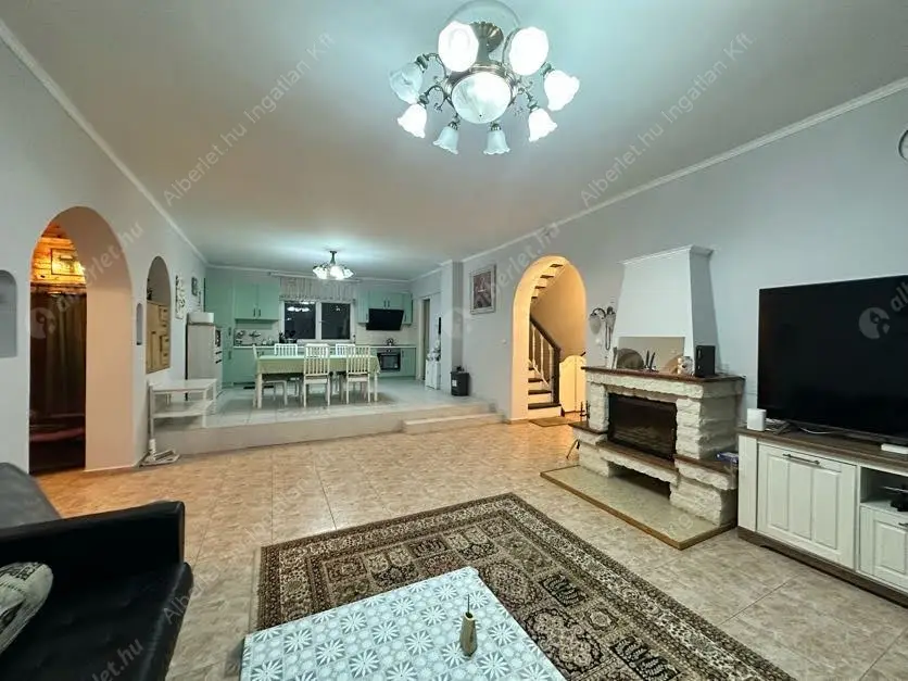 Kiadó albérlet 390000 Ft/hó áron: Budapest, XVII. kerület  Kálnok utca. Mérete: 200 nm, 4 szobás | Alberlet.hu - 6578351