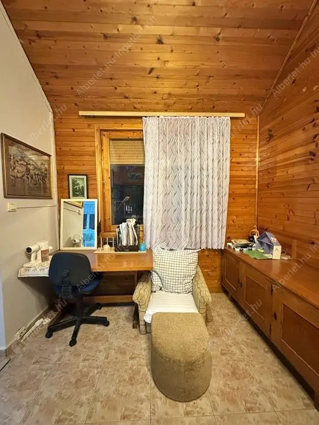 Kiadó albérlet 390000 Ft/hó áron: Budapest, XVII. kerület  Kálnok utca. Mérete: 200 nm, 4 szobás | Alberlet.hu - 6578352